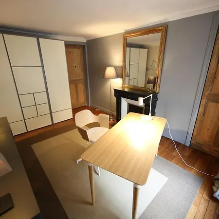 Appartement Pariscanalsaintmartin Гостевой дом *