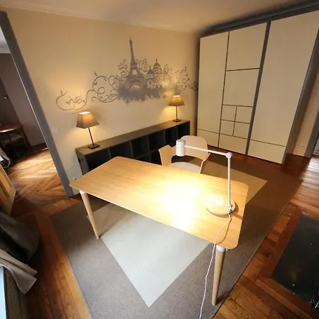 Appartement Pariscanalsaintmartin *